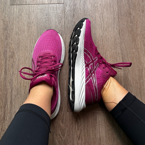 Asics Magenta Gel-Excite 6 Athletic Lightweight
Running Shoes - Picture 4 of 6